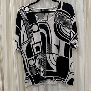 #137 Rich Look Collection Black and White Abstract Blouse